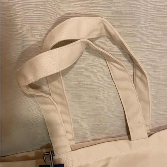 Vineyard Vines Whale Graphic Tote - Picture 2 of 5